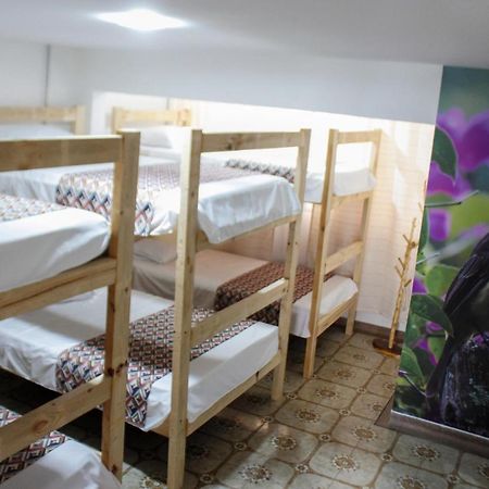La Otra Mitad Hostel Армения Екстериор снимка