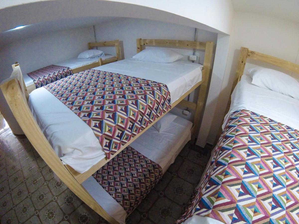 La Otra Mitad Hostel Армения Екстериор снимка